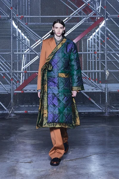 Look 76